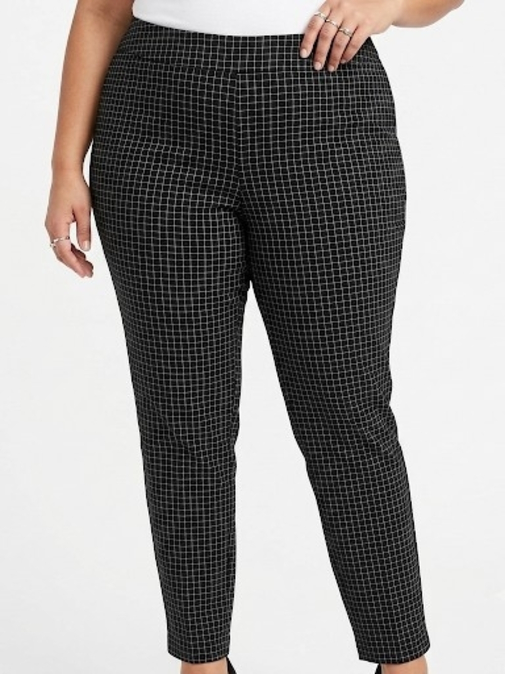 Plus-Size Black Grid Pants - Sleek Pull-On Style
